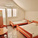 Apartment Vido *