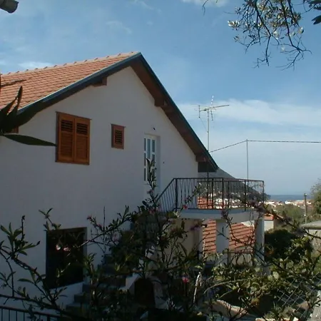 Vido - 150 M From Apartamento Trpanj